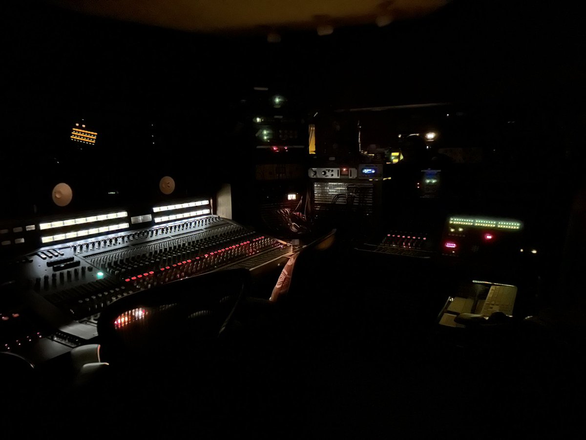 shooterjennings's tweet photo. #SnakeMountain at night. #SunsetSound Studio 3. https://t.co/tWd5YUzQsW