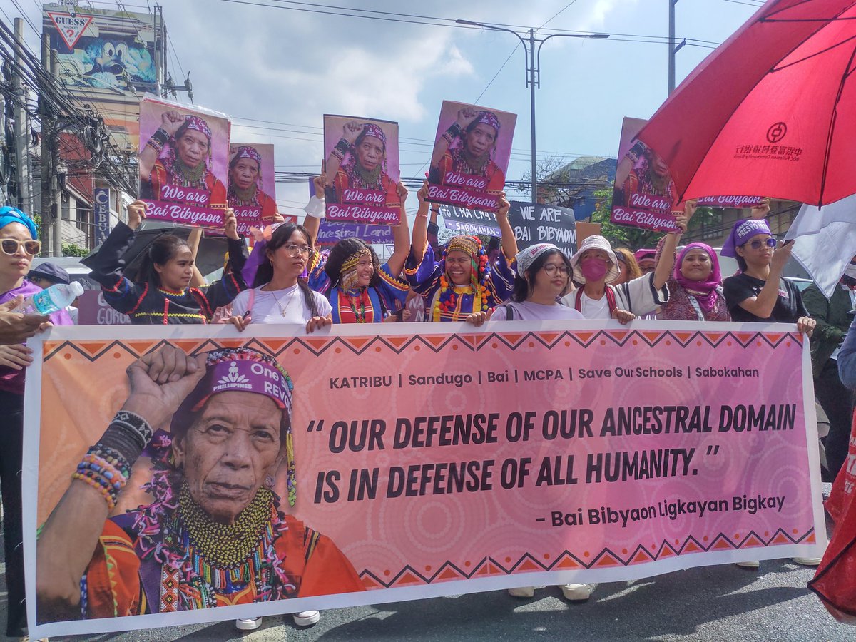 Youth pay tribute to the late Lumad legendary leader Bai Bibyaon