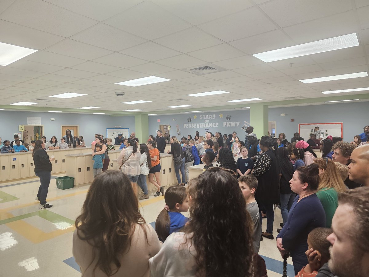 RolesvilleMS's tweet photo. Thank you to our 6th grade teachers who opened up their classrooms and held "pod meetings for parents" on what to expect as their students transition to middle school. https://t.co/yrLZamyzKm