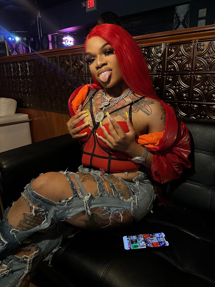 missprincessatl's tweet photo. All we know is REdrum ❤️♥️♥️❤️ REDRUM ❤️❤️❤️♥️♥️♥️❤️🫶🏽... 

#MISStress💋
#ThePrincessOfRap🎤👑🦄

#redruby #redhead #boss #hiphop #rnb #poppin #artist #neveraverage https://t.co/usQQAaCdLo