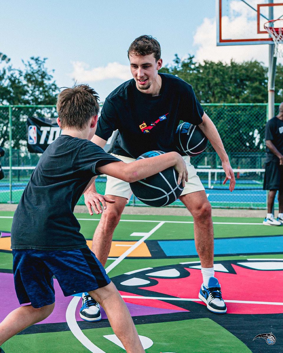 Hit the courts with Top Shot 🏀 ☀️ 

📍Candyland Park in Longwood, Florida