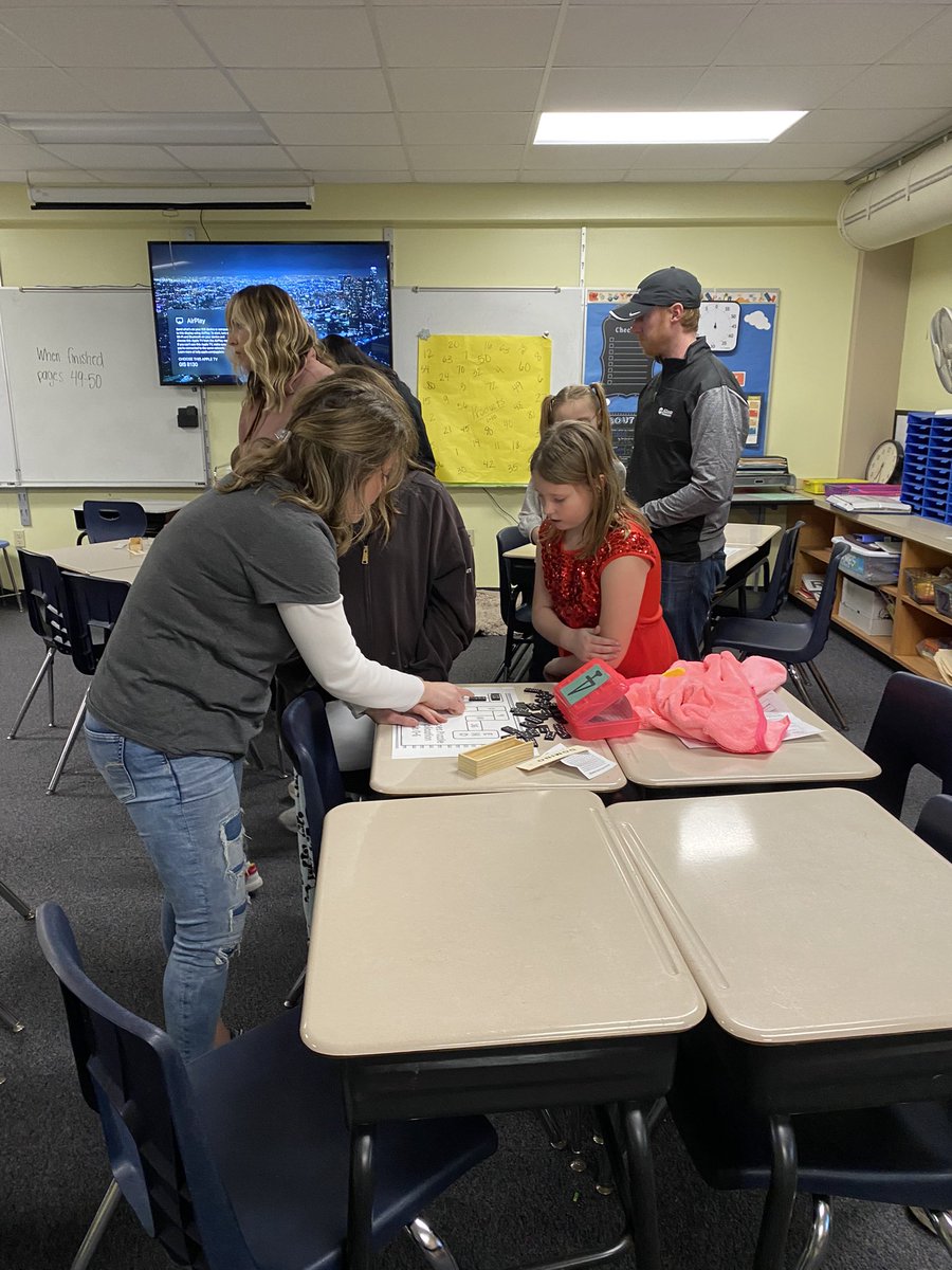 We had such an amazing STEM night at GIS! Families engaged in many ways to Stem-U-Late their brains. Robotics, engineering, math/logic games, and exercise are just a few ways. #1GC