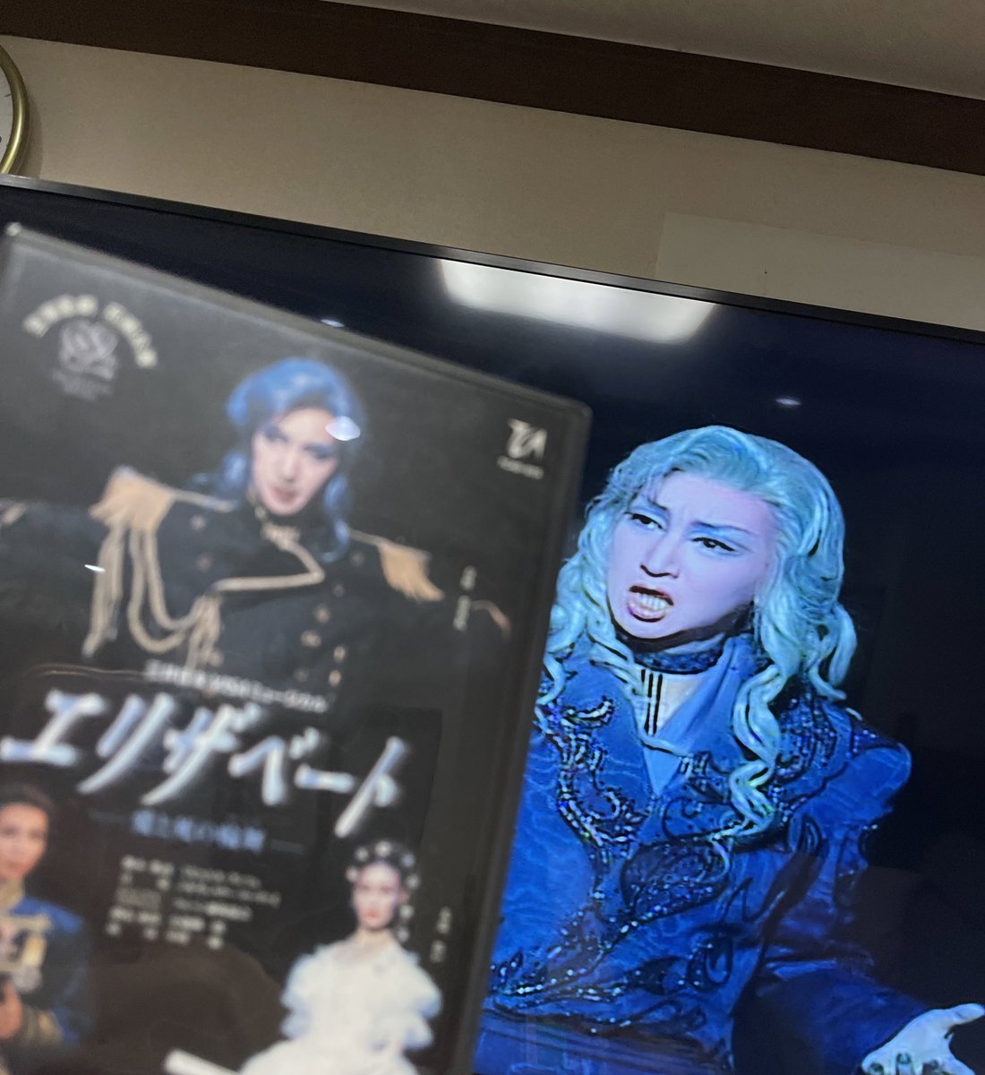 RemiTV7's tweet photo. 春野寿美礼さんのエリザベートが好きすぎてDVD買っちゃった🤭✨
実は、宝塚のオーケストラピットを夢見た時もありました🎺 https://t.co/eDUVB7JkJy