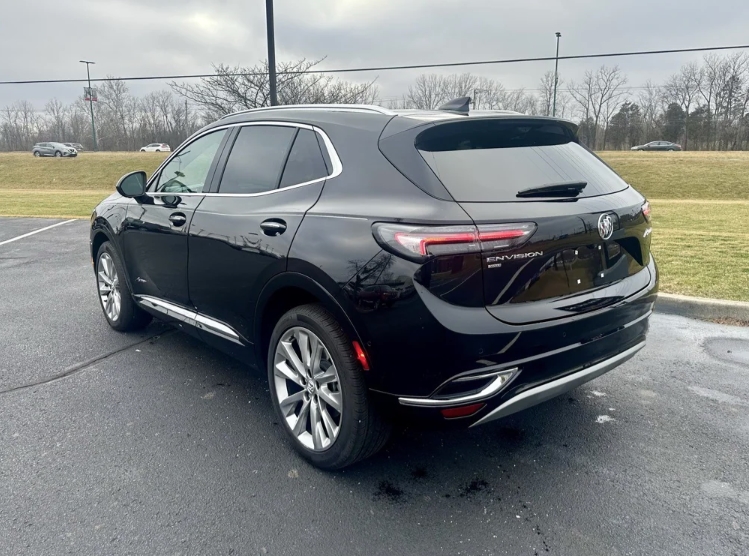 Drive with confidence in a preowned car from our dealership! Our extensive selection and expert service ensure you find a vehicle that fits your lifestyle and budget. Check out this Pre-Owned 2023 #Buick #Envision Avenir and see the rest of our inventory: bit.ly/3IooeQj