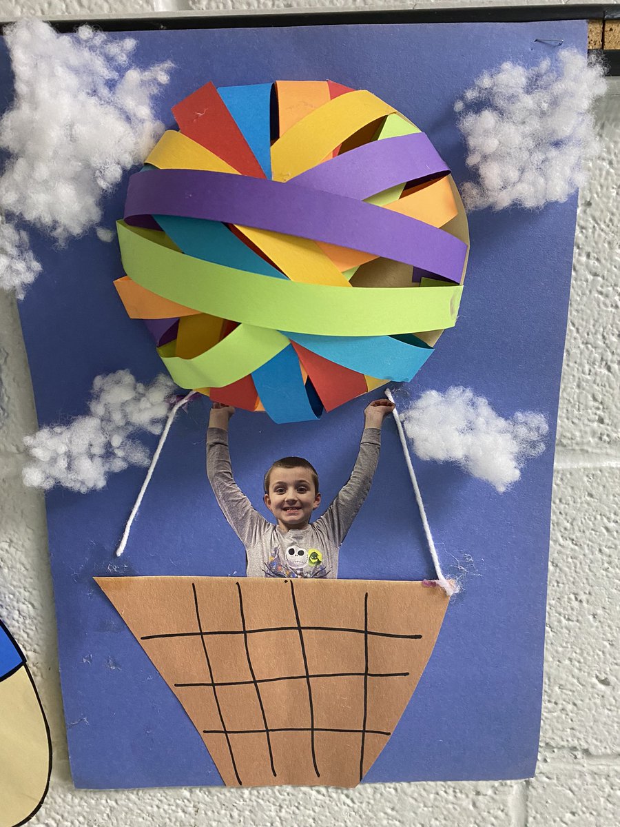 KroeperMiss's tweet photo. Today for “oh the places you go” our class made these adorable hot air balloons. @SEPTAOldBridge @OBSupCittadino @OB_Adinolfi @AlanBShepPrin @OBPS_DOSS https://t.co/MMXwImff62