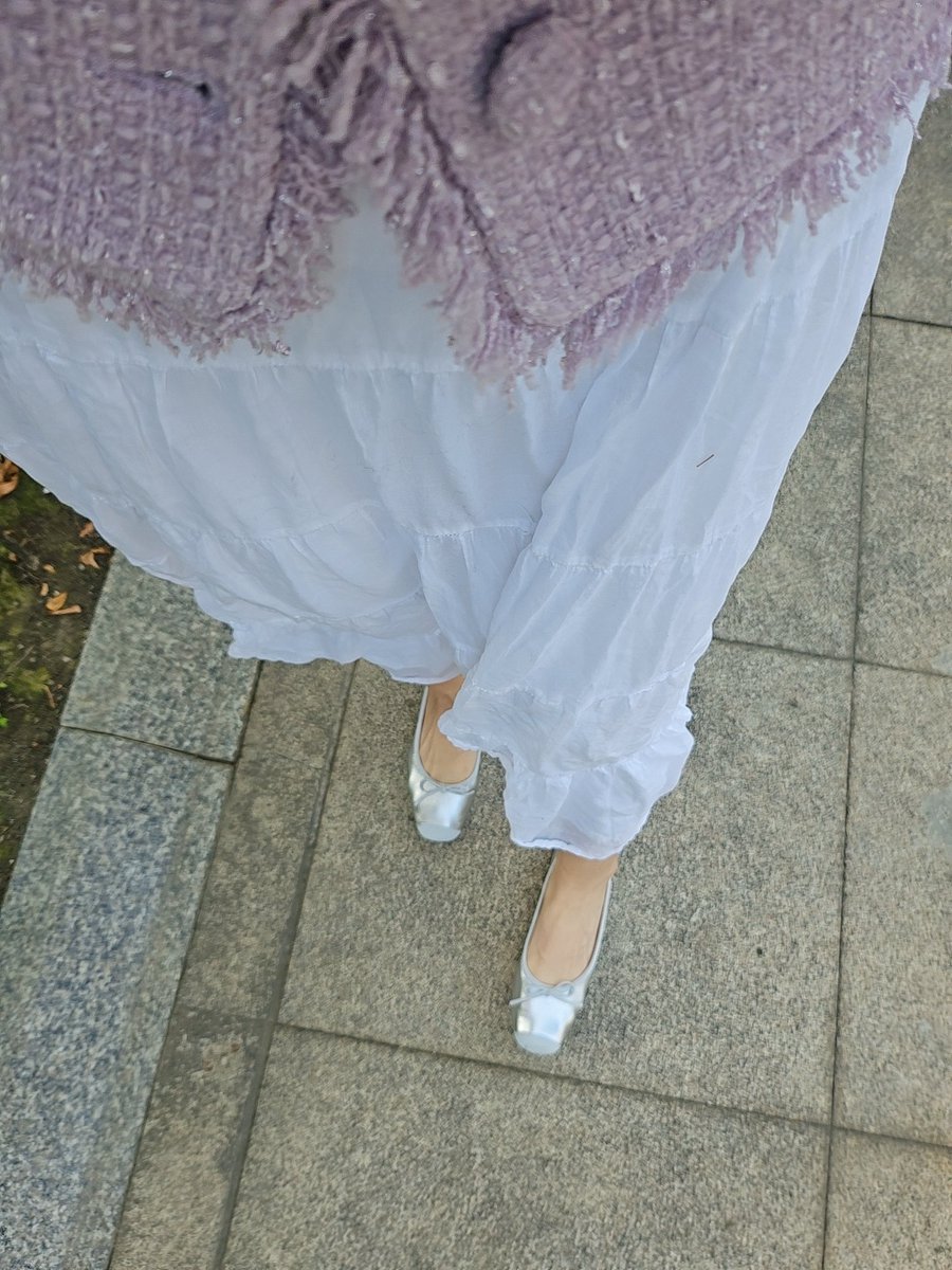 HuangKit3's tweet photo. 配合婦女節活動Dress Code 

#婦女節快樂 https://t.co/cO5BIb8fWU