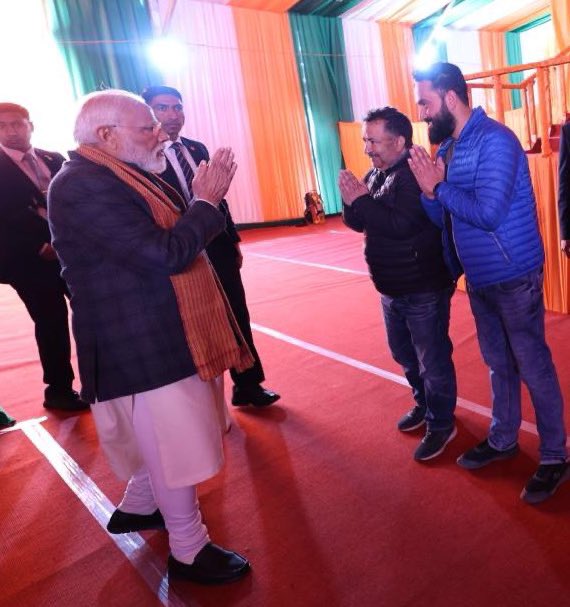 Mudasir4Wani's tweet photo. Met Narendra Modi ji and clicked a photo with him! Feeling grateful for this opportunity. Sharing this memorable moment to cherish forever. 🙏 #Blessed #Memories #MeetingModi https://t.co/gpo3gQ1qt4