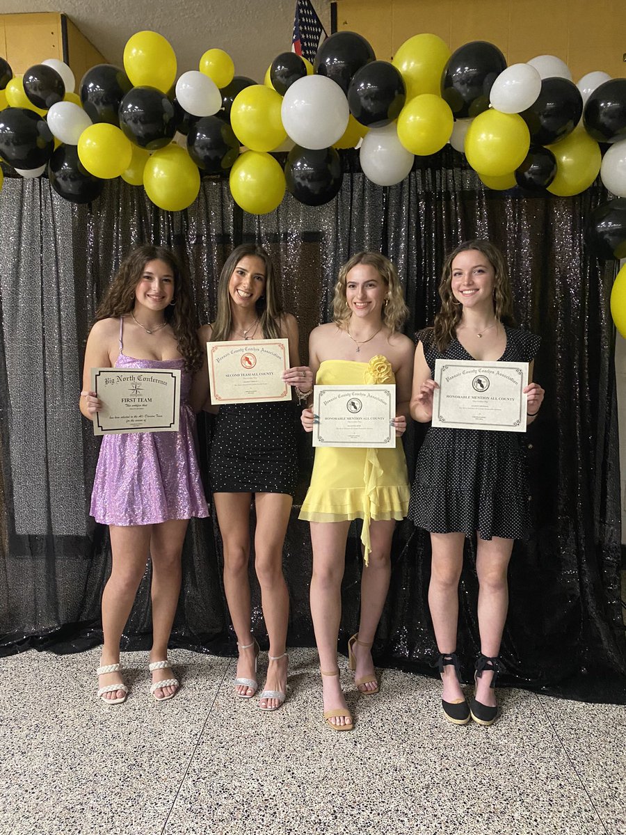WM_Cheer's tweet image. Congratulations to the following cheerleaders on earning Passaic County All County Honors for the Passaic County Coaches Association:

1st Team All County 
Hailey Geller

2nd Team All County 
Amanda Carolan

Honorable Mention
Allison Oesterle
Mackenna Bush

Way to represent WMHS!