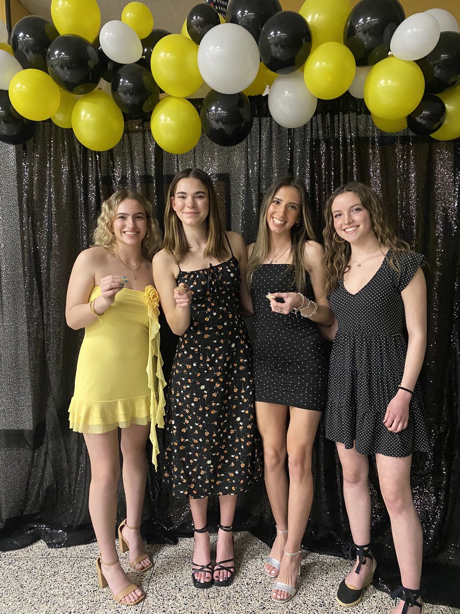 WM_Cheer's tweet image. Congratulations to the varsity captains for the 2024-2025 season, Mackenna Bush, Amanda Carolan, and Abigail Highers. Looking forward to an incredible season under their leadership 💛🖤