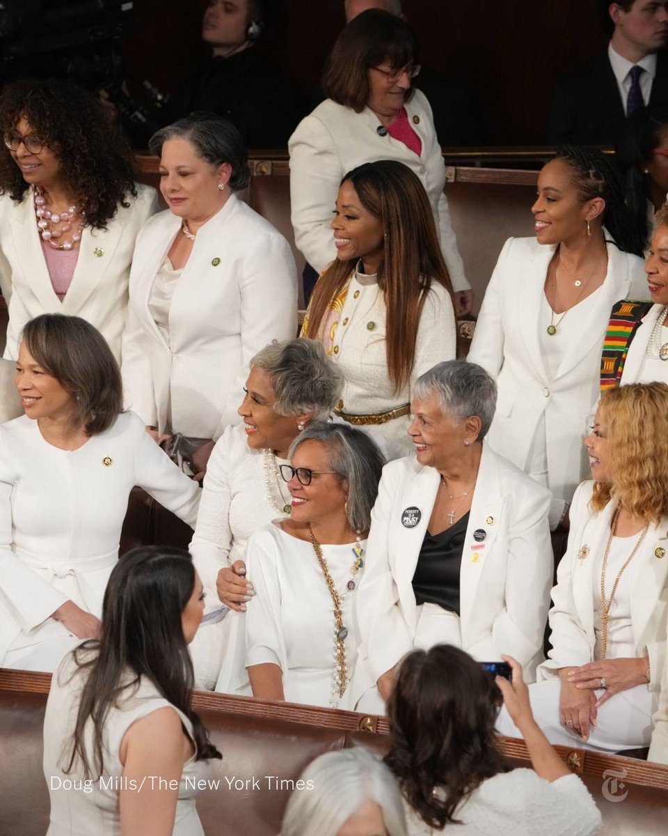 The New York Times tweet media