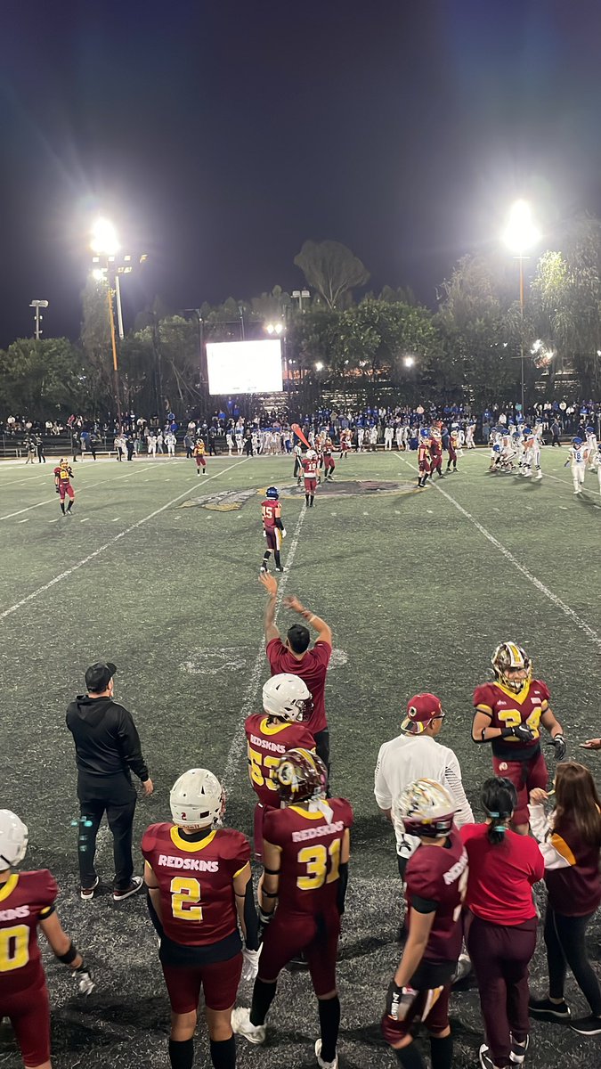 📋 JUEVES DE PRETEMPORADA 

Inicia <a href="/Tercer_Cuarto/">Tercer Cuarto</a> Estadio MCA Jaime Labastida Islas 

🐏 Borregos CCM  13
🏹 <a href="/redskinsacmedia/">Redskins A.C. Media</a> 0

SCRIMMAGE JUVENIL ÚNICA 🏆(ONEFA-FADEMAC) 

🎙️ <a href="/Senteins/">Ernesto Senteins</a> 

#HablemosDeFootball🗣️🏈