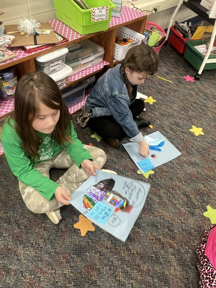 mathews_edvent's tweet image. SAFARI DAY!! 🐅🦁 #righttoreadweek Today we celebrated Right to Read week by visiting first grade for reading buddies &amp;amp; crafting! The students shared Mo Willems books and created a Pigeon craft! 💙