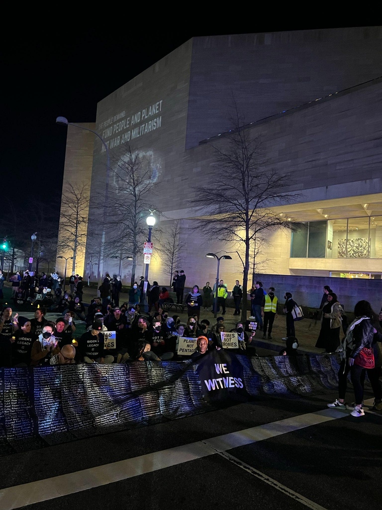 🚨SHUT IT DOWN⁠🚨
⁠
OVER 500 SHUT DOWN CONSTITUTION AVE DISRUPTING @POTUS MOTORCADE IN ROUTE TO THE CAPITOL BUILDING. NO BUSINESS AS USUAL⁠
⁠
#DivestFromDeath and invest in LIFE!⁠