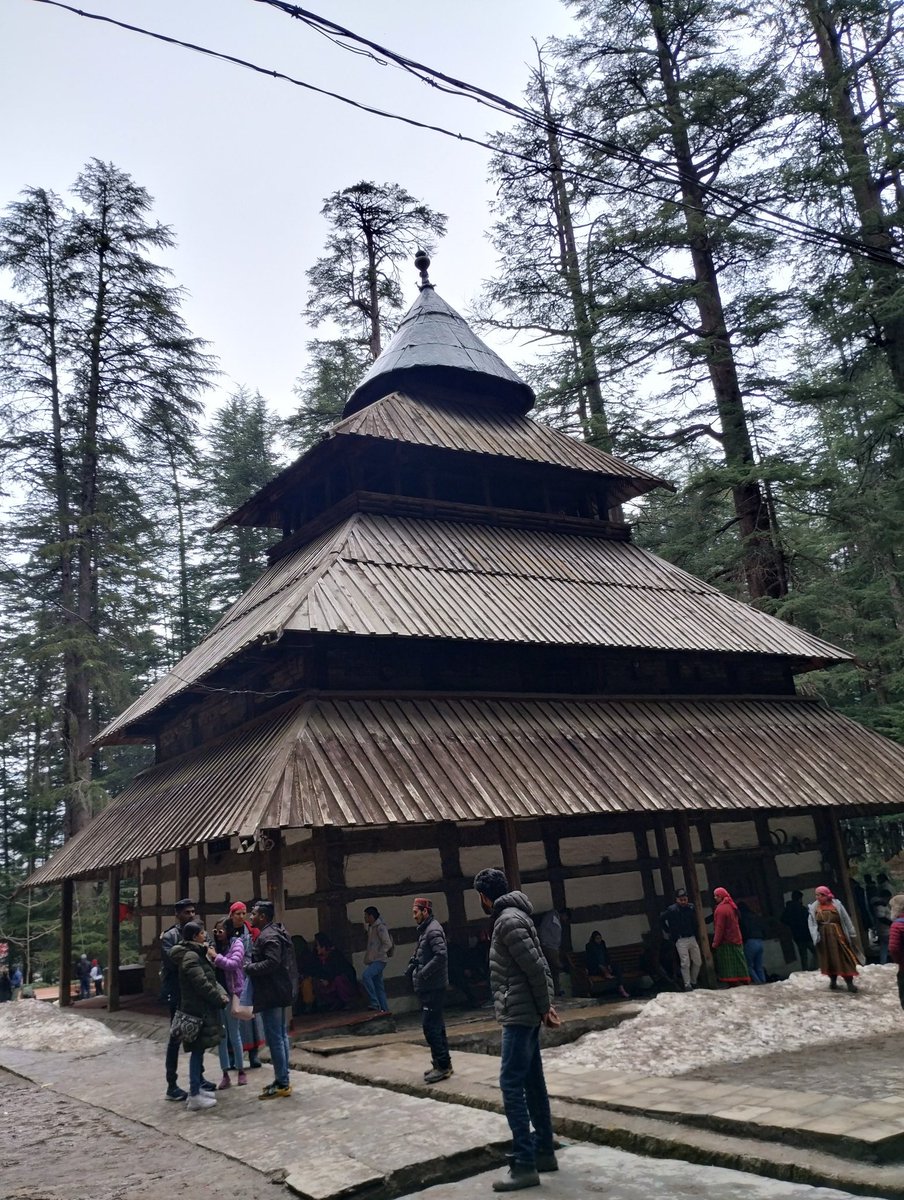vaidik_parashar's tweet image. 🚀 Day 12 of #30DaysOfCode: March 7th 📅 Just mastered the 'Find the middle element' problem on LeetCode! 💡 Explored Mall Road and Hadimba Devi Temple today – truly mesmerizing experiences. 💻✨ #LeetCode #CodingOnTheGo #OpenToWork #Recruitment