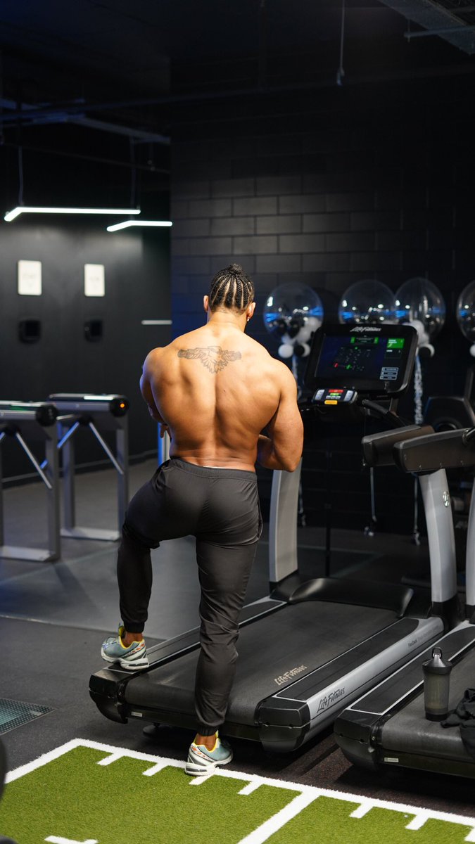 arranarranaro's tweet photo. It’s repetition, it’s taking action, it’s taking risks, it’s discipline, it’s consistency, it’s not caring how you look as you start.   It’s all the above. https://t.co/QZthm2pbnr