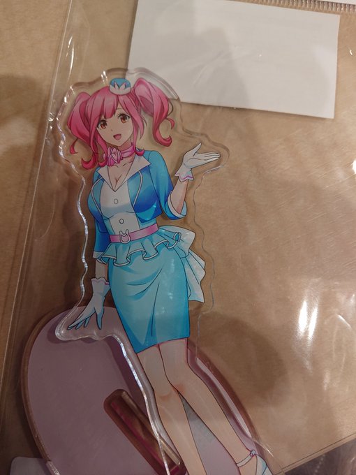 おっぱいでかすぎるからつい買ってしまった 