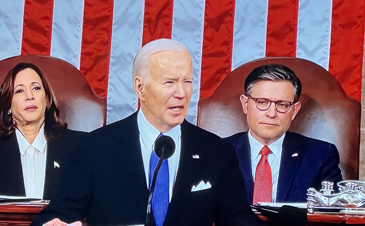#Biden starts #SOTU speech in fighting form outlining foreign and domestic threats to democracy, slamming #Trump’s obeisance to #Putin and #Jan6 attack on the Capitol, before moving on to defend women’s rights and the White Houses economic achievements.