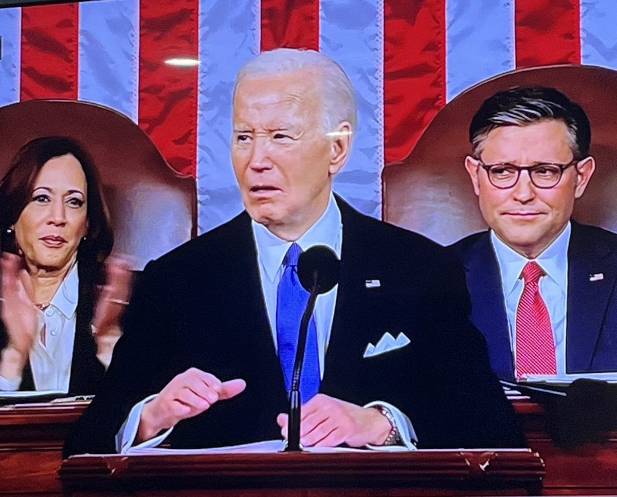 HeatherR411's tweet photo. President Biden and VP Kamala Harris at the State of the Union. 
Oh and a little b*tch who keeps rolling his eyes. https://t.co/drPD5pcGCW