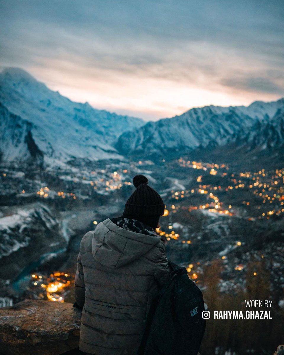 JazzMosafir's tweet photo. Here's to the fearless women who wander, explore, and inspire. Today, we pay tribute to the incredible travel content creators who have shared their adventures with us.✨

@zubariajan_ @thenorthdrive @_palwashayy_ @rahyma.ghazal

#JazzMosafir #womensday2024 #womentraveller https://t.co/Rmyw4xLQaU