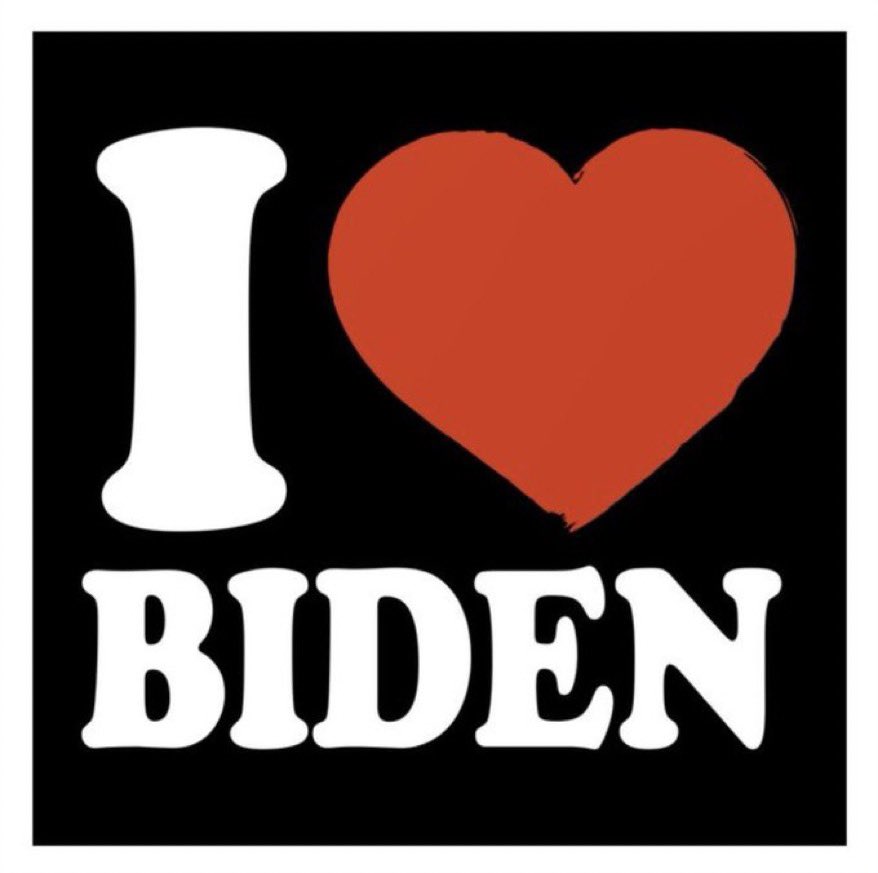 LePapillonBlu2's tweet photo. Drop a ❤️ if you’re with Biden. ✋🏽 https://t.co/BWz8gC1HmA