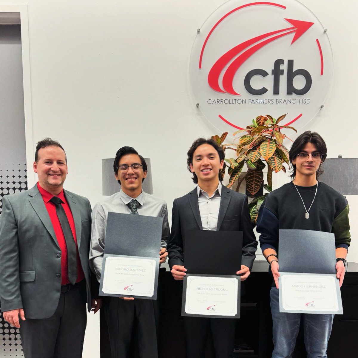 ajdenis's tweet photo. So excited to see our Creekview Band kids recognized for their All State achievement of excellence by our incredibly supportive CFB Board! @SulakCFB @castillo_ac @CreekviewLeads @CreekviewBA @lancehamlin @JALaPumaCFB @CarrolltonTX @CFBISD https://t.co/xgDD2uOpi0