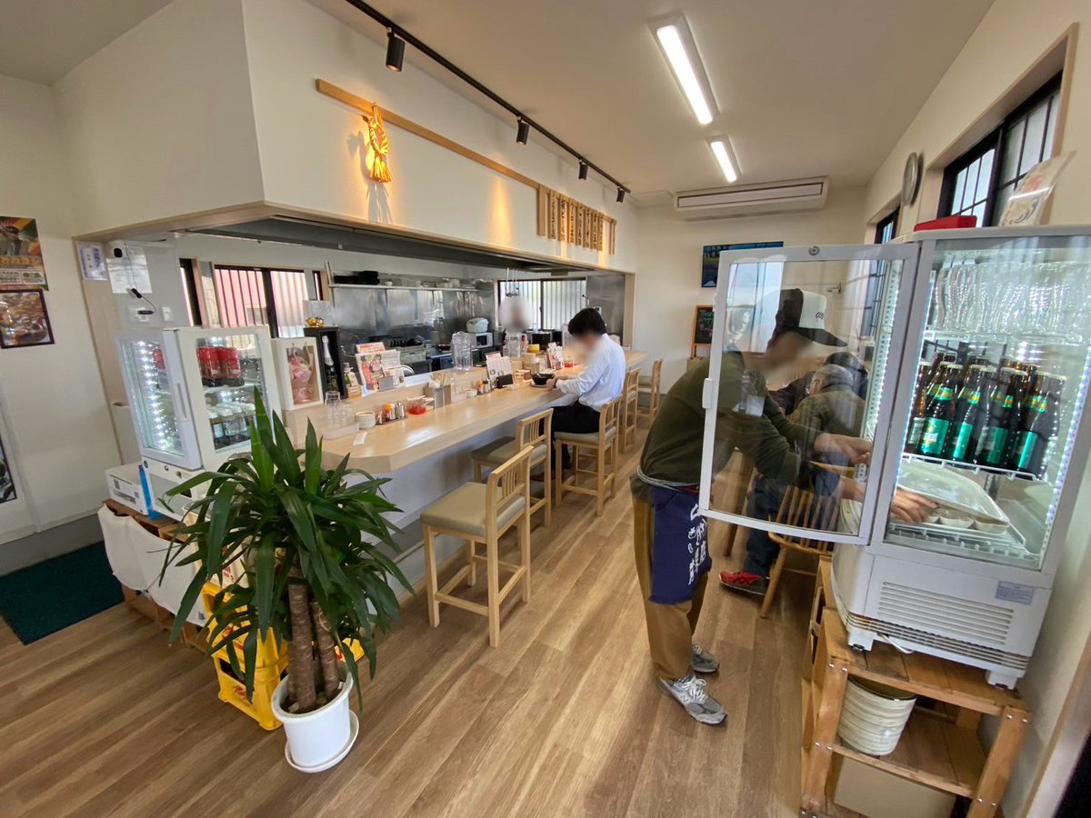 mrt_oshi's tweet image. 🌸店内撮影OKのお店

　　　ムラタ拉麺🍜

 店内での撮影OKです📸
ただし、一般の方やお店の方もいらっしゃいますので、ライトを立てる撮影はご遠慮ください🙇‍♀️

お手持ちのカメラやスマートフォンでどうぞ！

なかなか撮れない日常の1枚が撮れるかも…✨

#すぷかに　#2CO2