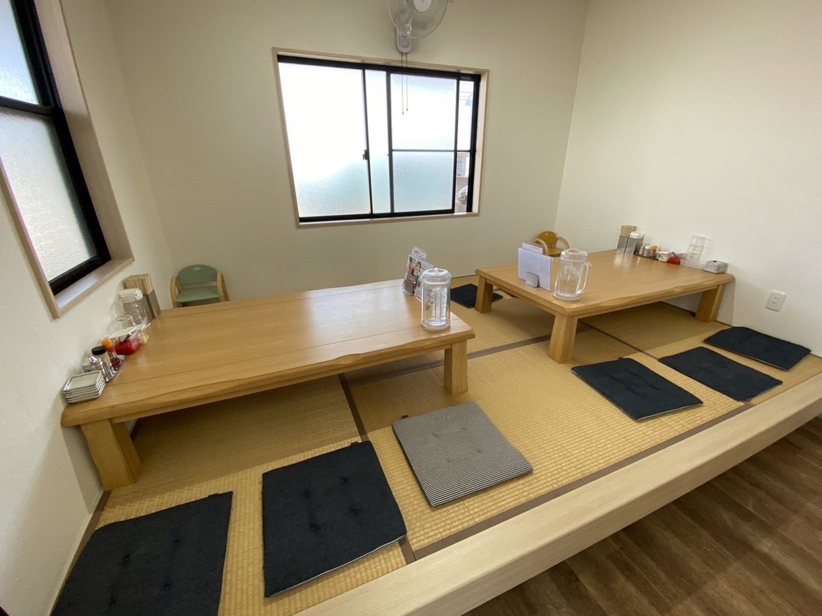 mrt_oshi's tweet image. 🌸店内撮影OKのお店

　　　ムラタ拉麺🍜

 店内での撮影OKです📸
ただし、一般の方やお店の方もいらっしゃいますので、ライトを立てる撮影はご遠慮ください🙇‍♀️

お手持ちのカメラやスマートフォンでどうぞ！

なかなか撮れない日常の1枚が撮れるかも…✨

#すぷかに　#2CO2
