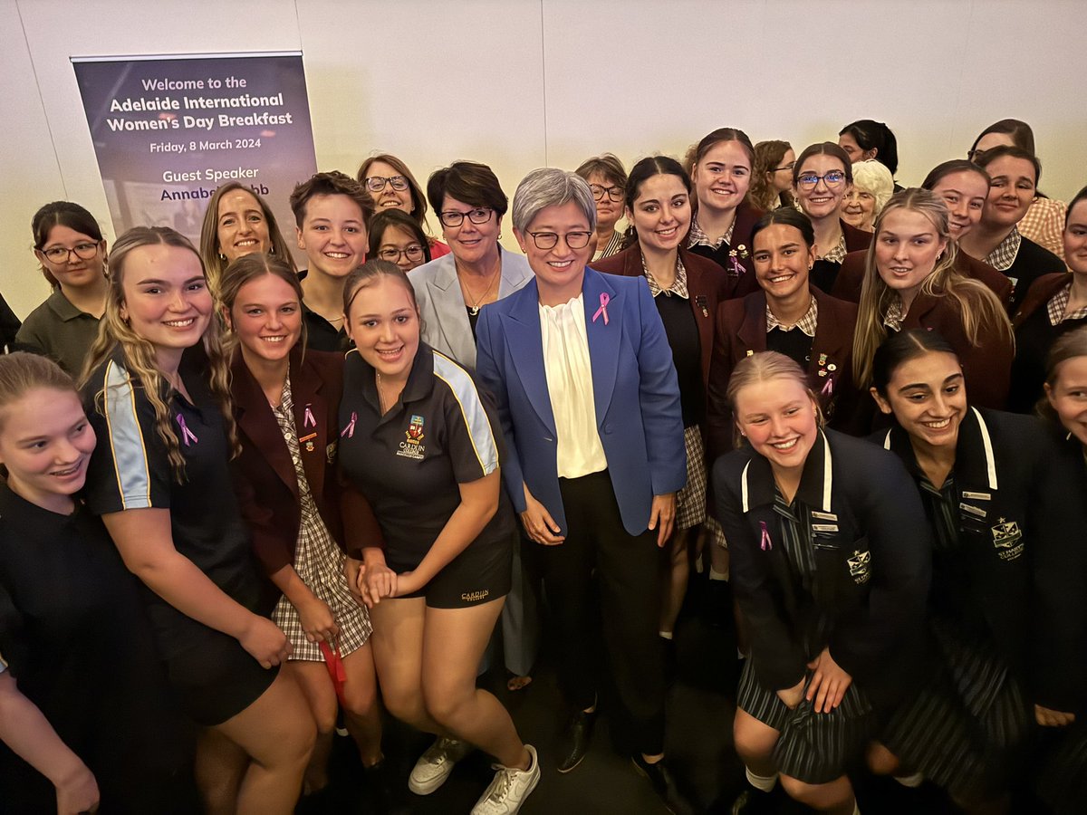 SenatorWong's tweet photo. Adelaide’s International Women’s Day breakfast had a record 3,076 people attending in person this year, including students from 33 schools.

We celebrate women’s success, honour those who have shown us the way, and acknowledge struggles that must still be overcome. https://t.co/BxW5q436lr