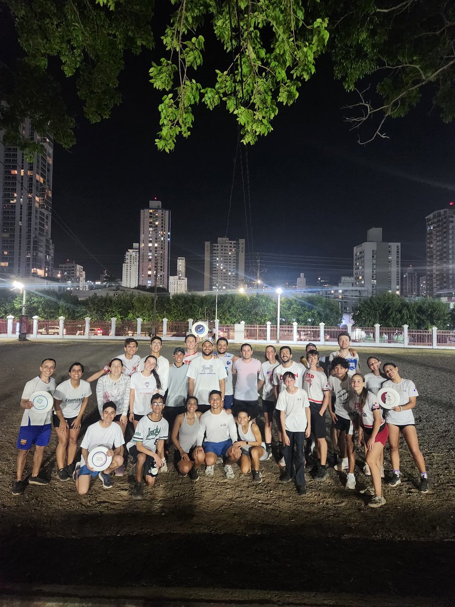 panamaultimate's tweet photo. 🏃‍♀️💨 ¡Manteniendo el ritmo! 🌟 Nuestras Selecciones Nacionales U20, Mayor y Master continúan con sus entrenamientos, ¡y los resultados son notables! 🥏💪 ¡Este martes marca el inicio de nuestro tercer mes de preparación continua! 🗓️🏆 💥 #ElegimosCreer #Harpias https://t.co/aQBryOqQ2a