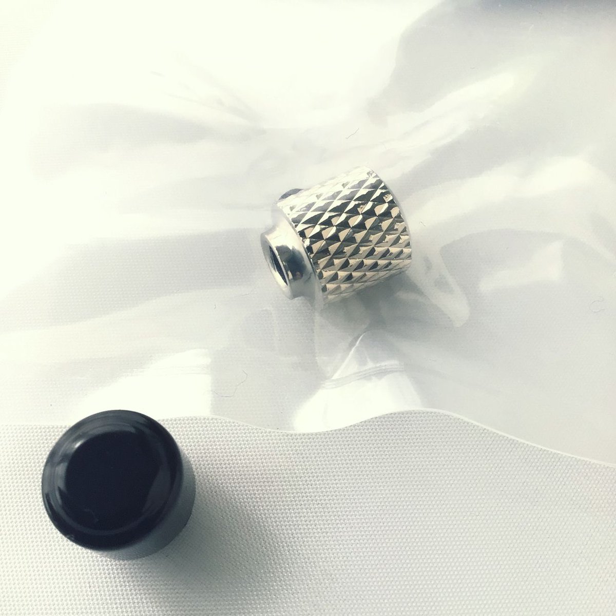 ruki_bear's tweet image. 飛んで飛んで飛んで～
テレキャスのつまみが飛んでく問題
を解消するため
これを導入❣

Fly, fly, fly~
The Telecaster knob flying off the problem.
I got this one❣

#Telecaster #PickupSelecter #knob
#テレキャス #テレキャスター #つまみ