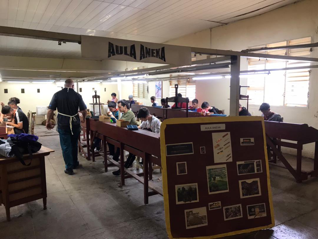 Como parte de la visita de ayuda metodológica  municipal a nuestro centro se realiza recorrido por el aula anexa Bauzá a estudiantes de 1 . Año
#SanctiSpíritusEnMarcha
#CabaiguánEduca
