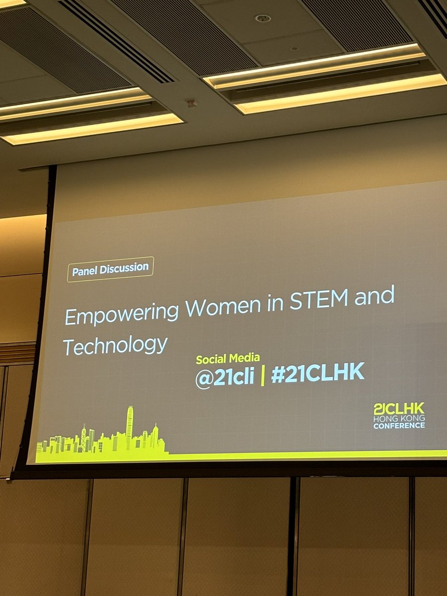 pimstar's tweet image. Appropriate topic @21cli for #IWD2024. With my girl @jenricks up there. #21clhk15 @CoraEdTech #girlscancode