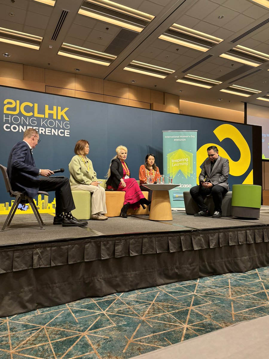 pimstar's tweet image. Appropriate topic @21cli for #IWD2024. With my girl @jenricks up there. #21clhk15 @CoraEdTech #girlscancode