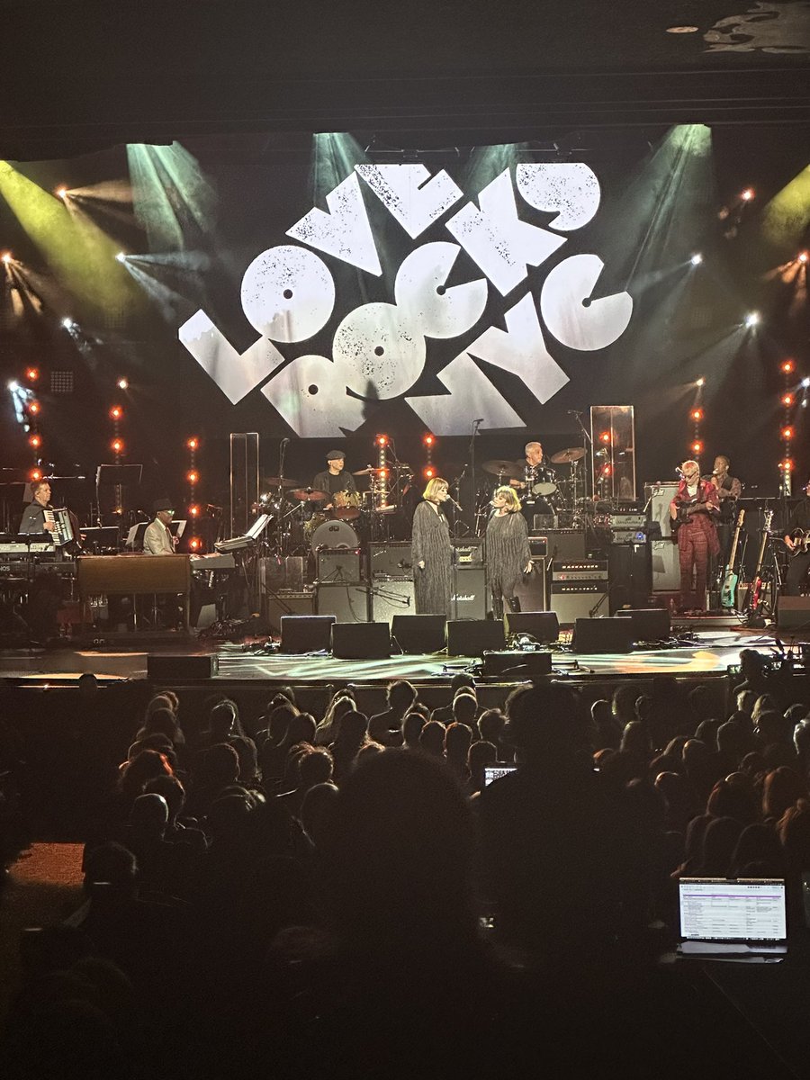 🌵✨ @ilovelucius sweeping us off our feet with 'Dusty Trails' 🎶 Grab your boots, folks, because this performance is kicking up more than just dust.Spreading the ❤️ #LoveRocksNYC'