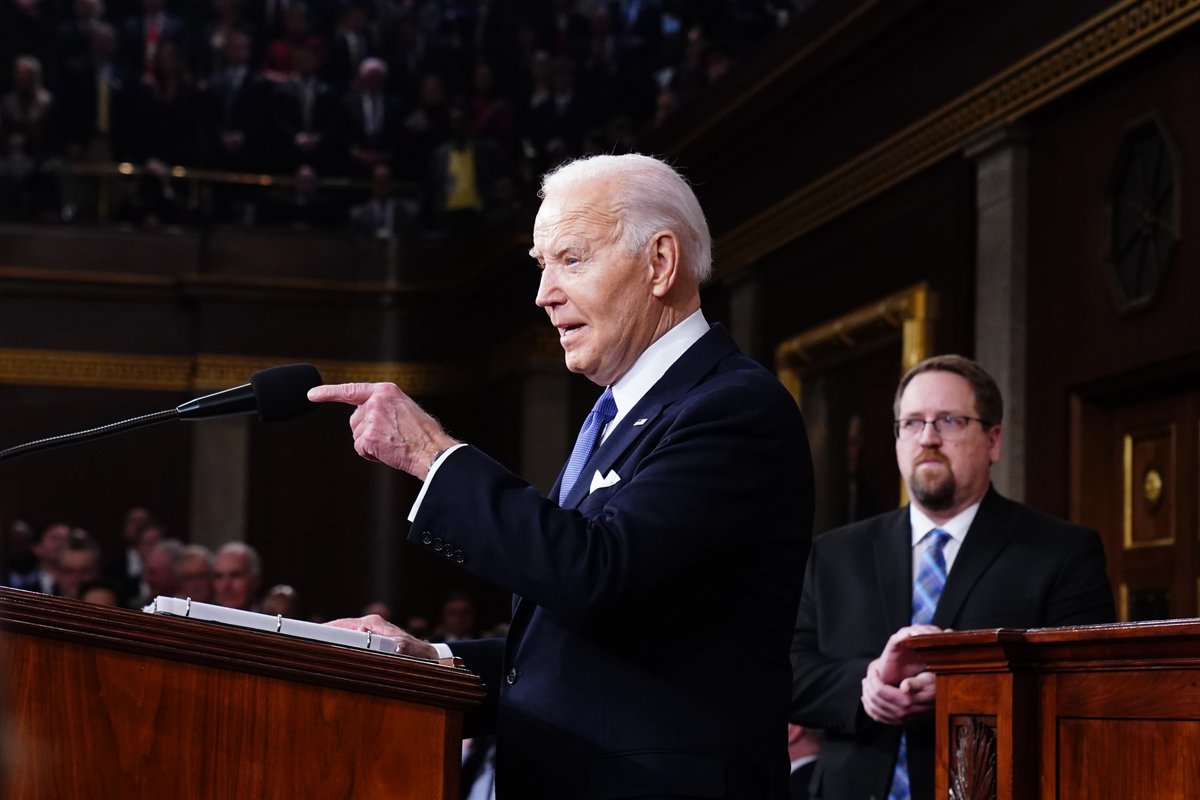 Biden criticized Republicans who opposed the Inflation Reduction Act but touted its benefits in their districts. “If any of you don’t want that money in your district just let me know,” Biden said. Read more: trib.al/8cKzXqq