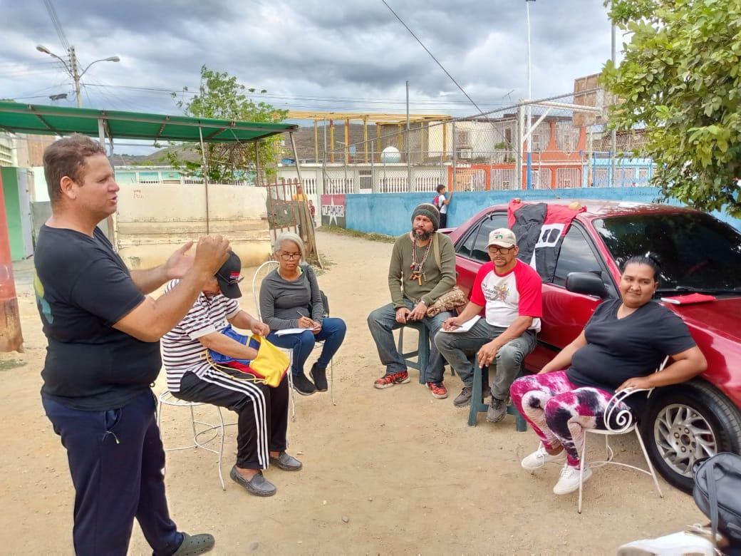 "En tiempos difíciles, debemos ver nuestros éxitos, ver nuestra brillante perspectiva y aumentar nuestro coraje" MAO TSE TUNG

En planificación constante se encuentra <a href="/TupamaroMRT_/">Movimiento Revolucionario TUPAMARO Vzla.</a> del Mpio. <a href="/SucreMunMRT/">SucreMunMRT</a>

#SecretariadoNacionalMRT2024
#BienestarSocialParaElPueblo