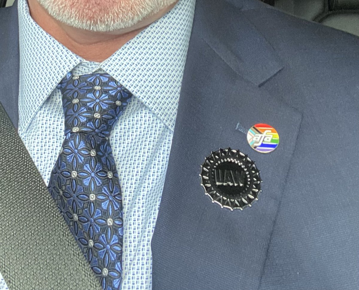 We belong in all the rooms. Tonight #AFA was at The State of the Union Address!!
Thank you to the President of the #UAW #ShawnFain for your continuous support, and being the megaphone for the voice of all American workers!!!
#Union #UnionPower #StrongerTogether #1u
#WorkersFirst