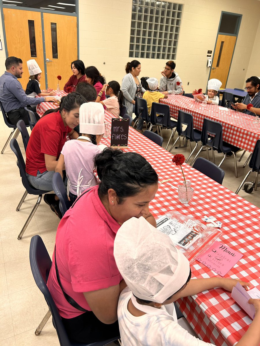 What an amazing Reader’s Restaurant event put on tonight by the kindergarten team at @NISDKnowlton as their excited little chefs shared a menu of literary choices with their families (and looked adorable doing it). Smiles all around! 🩷 Great job! @NISD_ECE @BarbTriplettTX