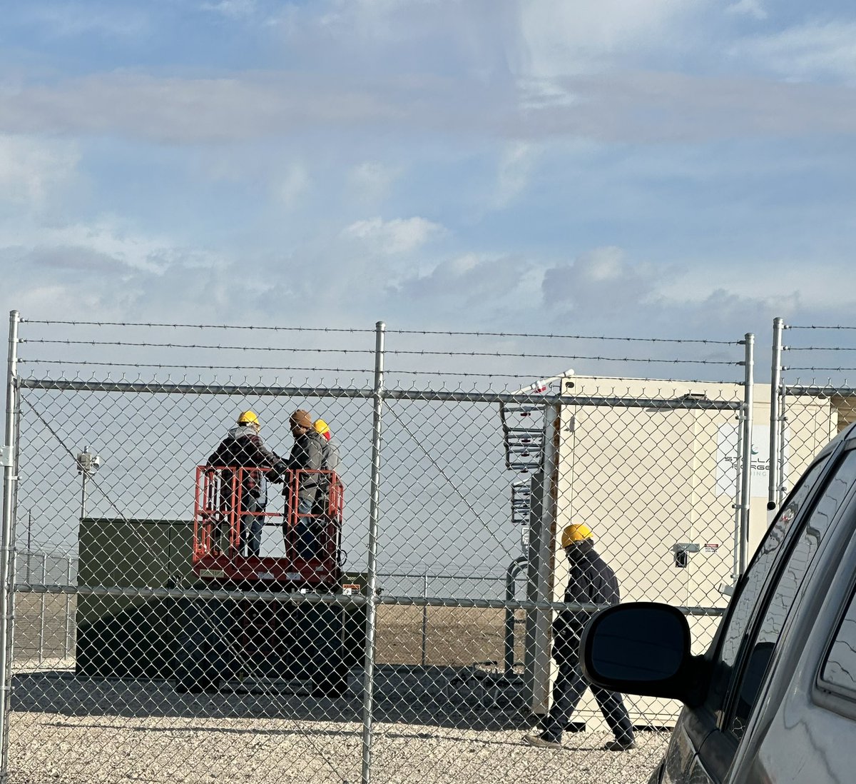 Part of the team prepping this week for summer so we ensure your infrastructure is ready to thrive this next year! People make blockchain happen. 

#bitcoin #technology #bitmain