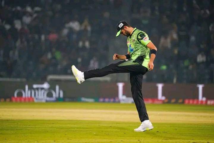گِرتے ہیں شاہسوار ہی میدانِ جنگ میں ❤️
Only one bad game doesn't means we'll stop supporting the team which has given us so reasons to be happy... Chin up boys and come back stronger ❤‍🔥..we still love you with our whole heart💚