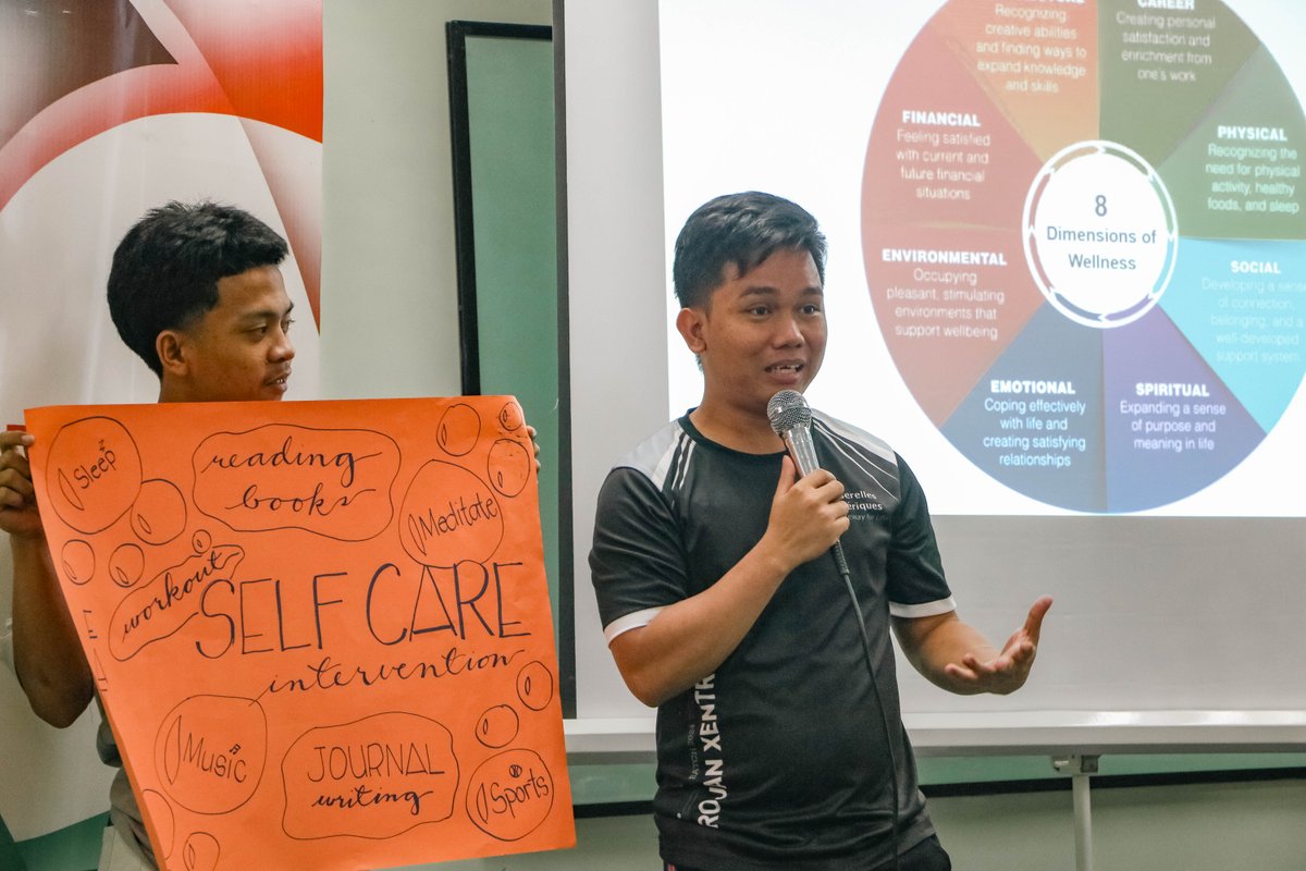 SmartNewsroom's tweet image. Over 50 scholars and faculty members of Passerelles Numériques Philippines in Cebu learned techniques on providing initial support to peers experiencing distress during a psychological first aid training organized by @PLDT and @LiveSmart. bit.ly/4c0D8d0 #BetterToday