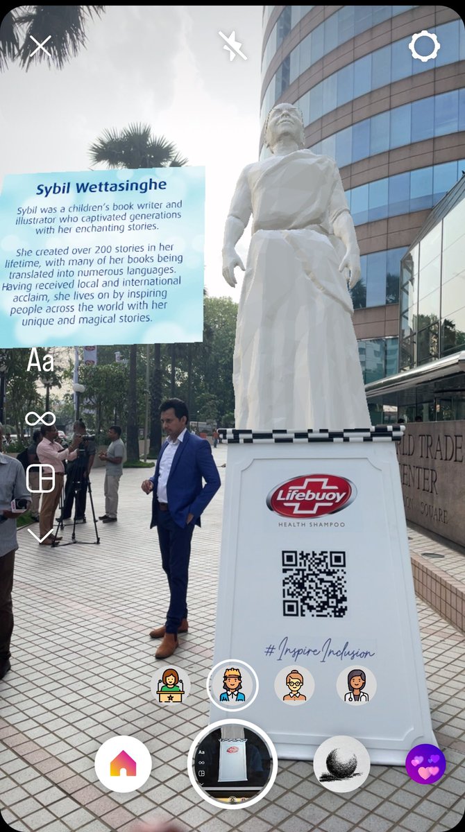 Where are the statues of Sri Lankan inspirational women in Colombo? @lifebuoyshampoo in Sri Lanka #growingstronggirls by giving them the much needed inspiration. Celebrating women today for the past and tomorrow!