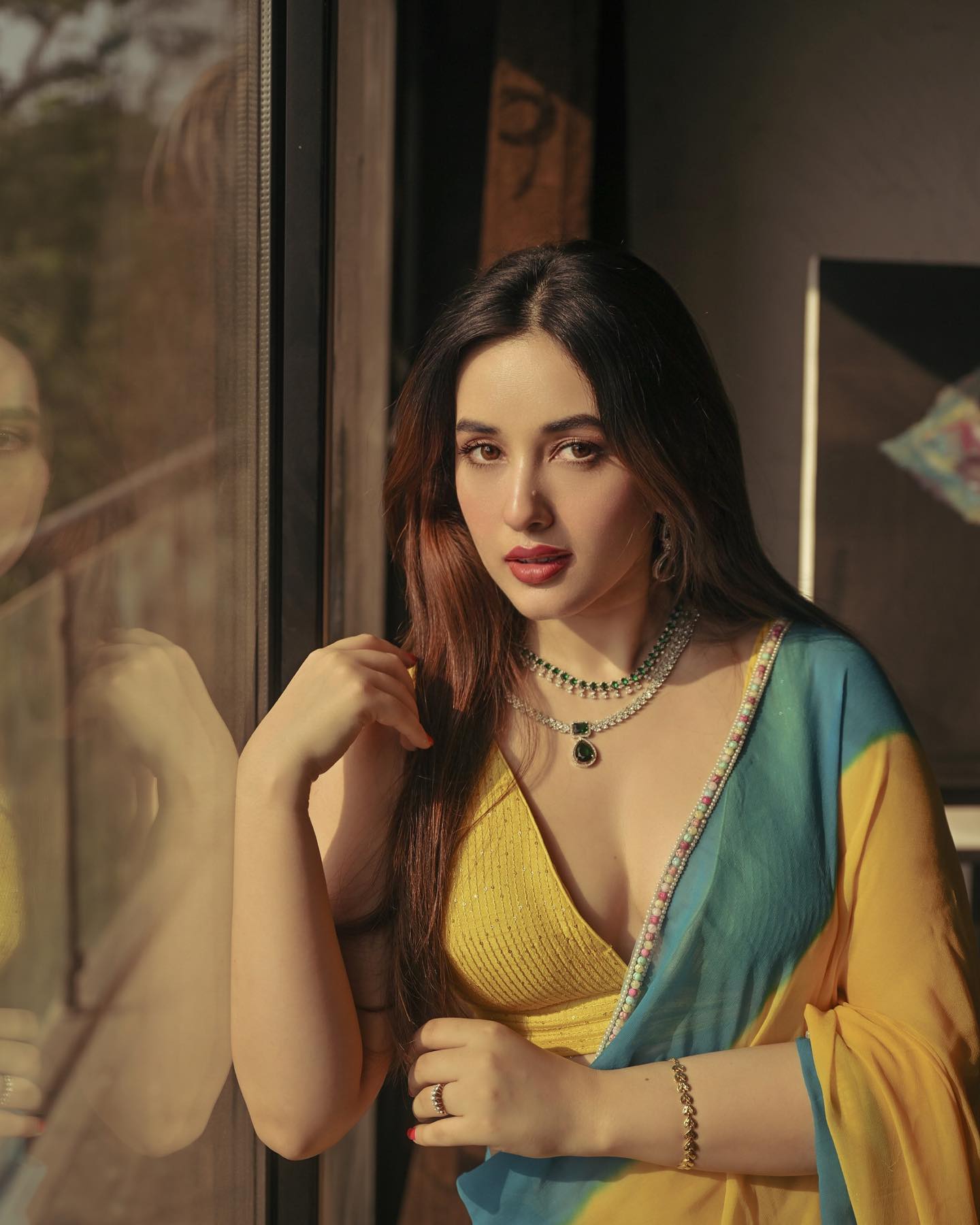 GIHlMbgXUAAM9OT?format=jpg&name=large