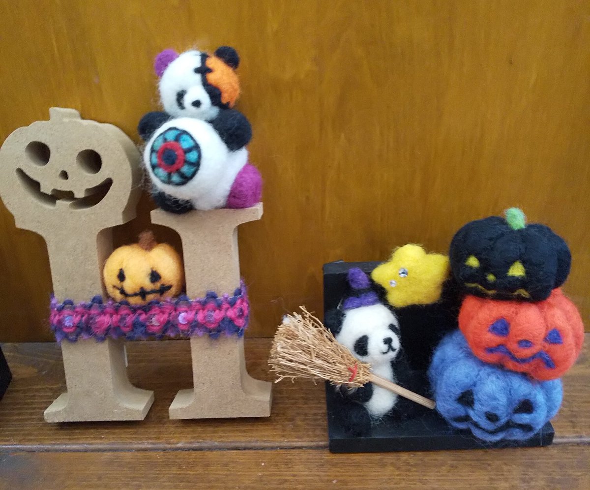 kansaitushin's tweet image. 普段、なかなかご覧頂く機会少ない
ハロウィン🎃なパンダ作品も
#つるぴかパンダたふわもこパンダ展 は日曜日3月10日㈰迄です

#moimoi #羊毛フェルト 
#パンダ #パンダ好き 
#かわいい  #kawaii
