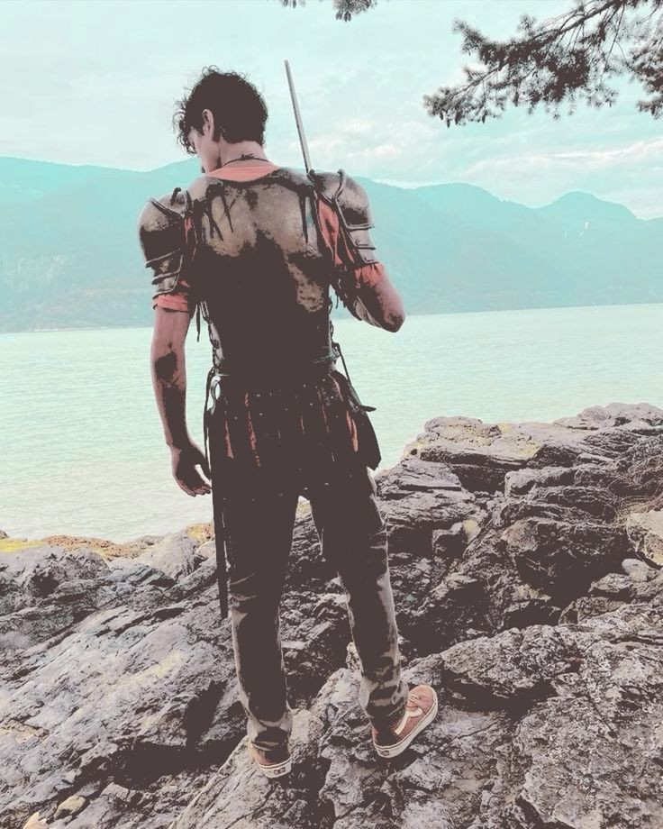 STARTER  CALL  .

         ♡    for     a     short      starter
         ↻   to      spread      the      word .         ⠀