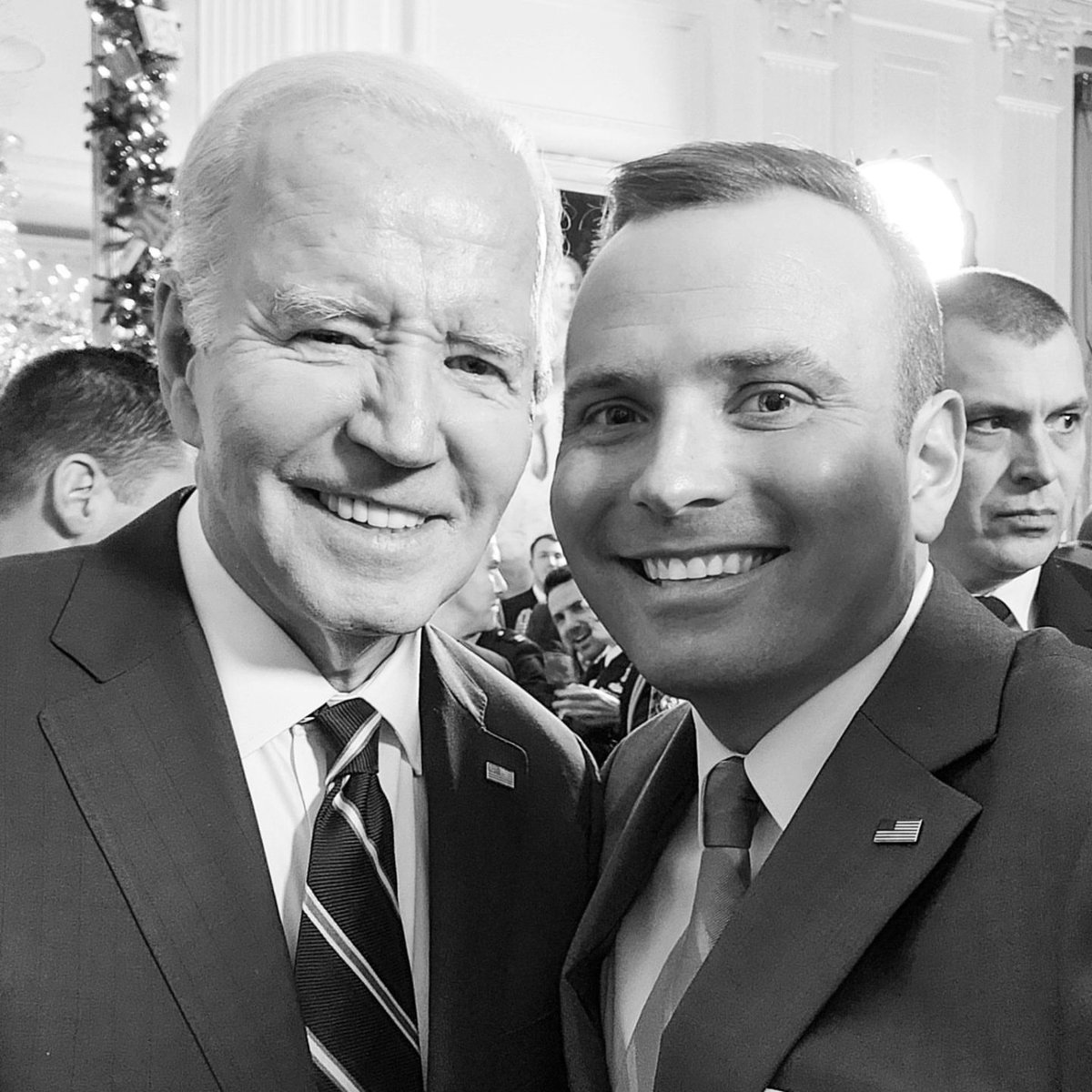 ChrisDJackson's tweet image. Proud of my president tonight!

#4MoreYears for #BidenHarris2024!

Well done, @POTUS @JoeBiden! 🔥
