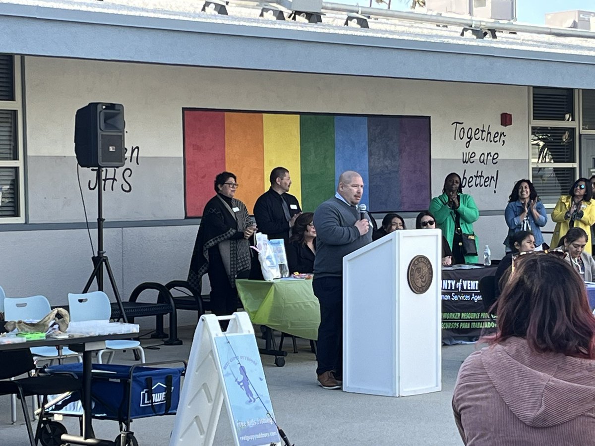 mrs_gbautista's tweet photo. Congratulations @EOGreenHornets on the grand opening of the Hive Wellness Center! Principal D. Topi Sanchez’s welcome speech was one of the many highlights of the event. @HuenemeElemSD #hesdpride https://t.co/BOmfXYQG7e