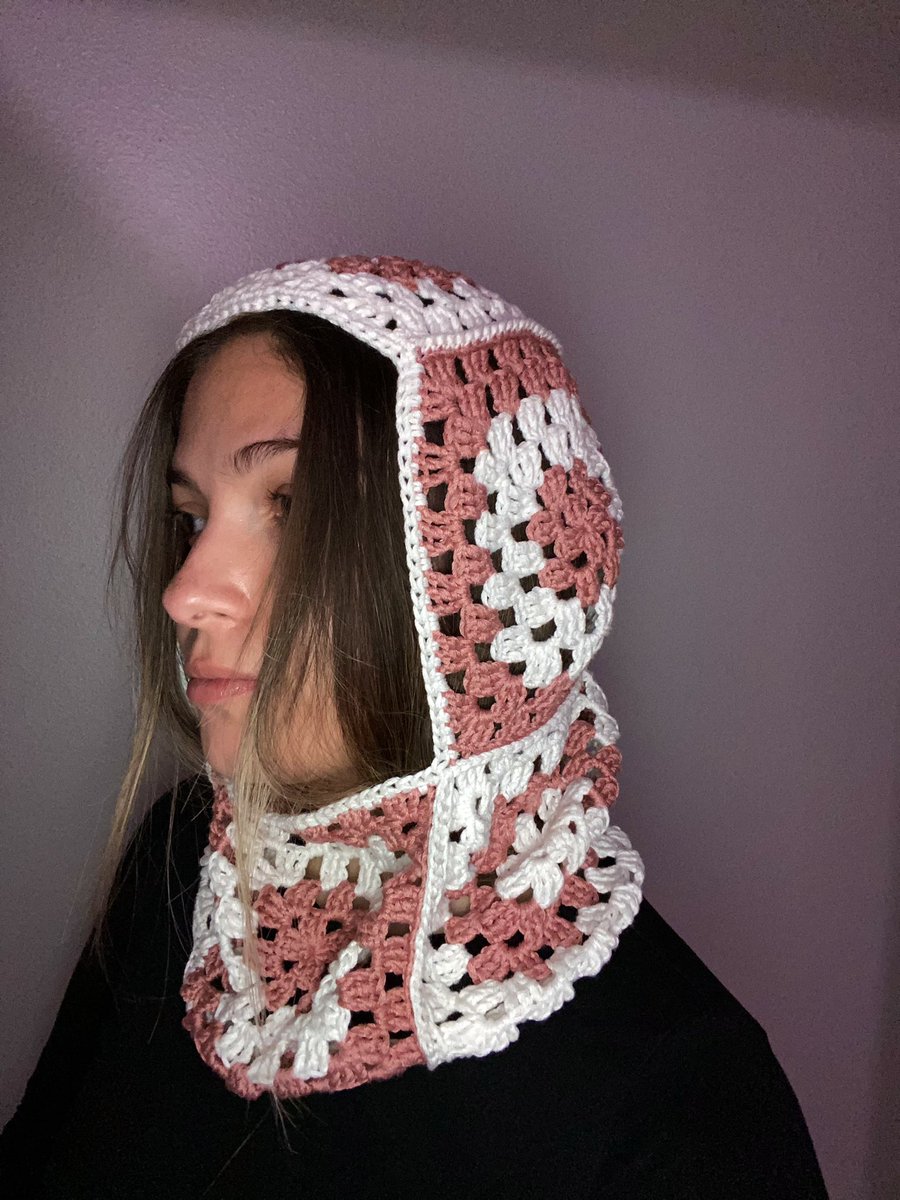 nalanywalfield's tweet photo. I crocheted a little balaclava https://t.co/lHkawatPu5