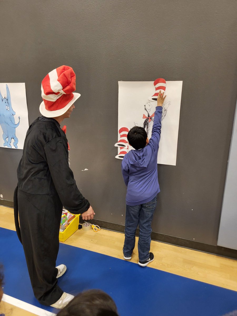 AchVaqueros's tweet photo. We had a colorful time with our 1st graders performing “The Day The Crayons Quit”! Thank you, Mrs. Martinez for great program! Families also enjoyed Literacy Night with fun games, free books, and our Book Fair!! Thank you, Ms. Hinojos for taking the lead on that! 🖍️💙💛📚 https://t.co/lWU9OnWKTq
