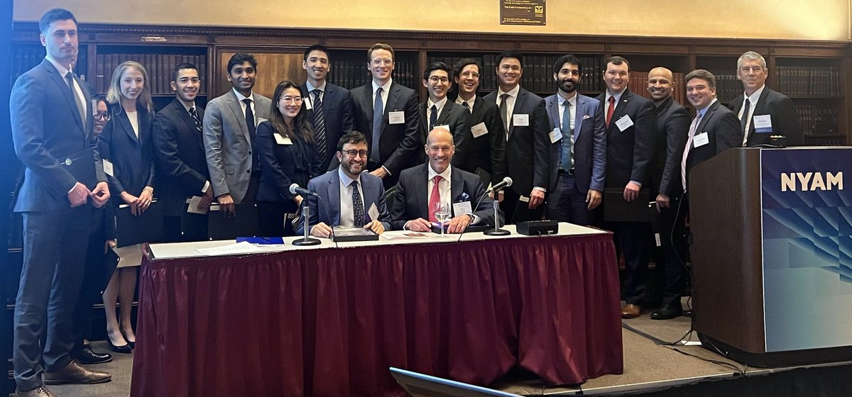 Had such a great time judging the ⁦⁦@NYSAUA⁩ chiefs resident debate. So many great (and hilarious) talks! Looking forward to seeing our representative at the ⁦@AmerUrological⁩ national debate!
